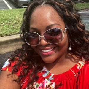 Meet your Posher, Marcia